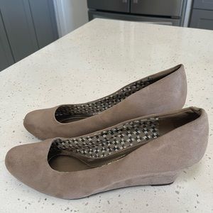 Dexflex Comfort size 12W heels